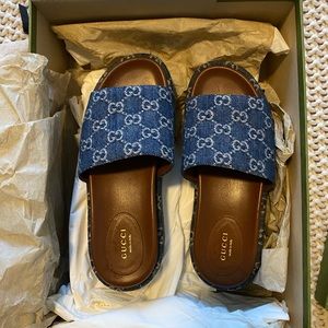 Gucci Angelina slides in Denim. Worn 3 times.Sell for $680 full price
